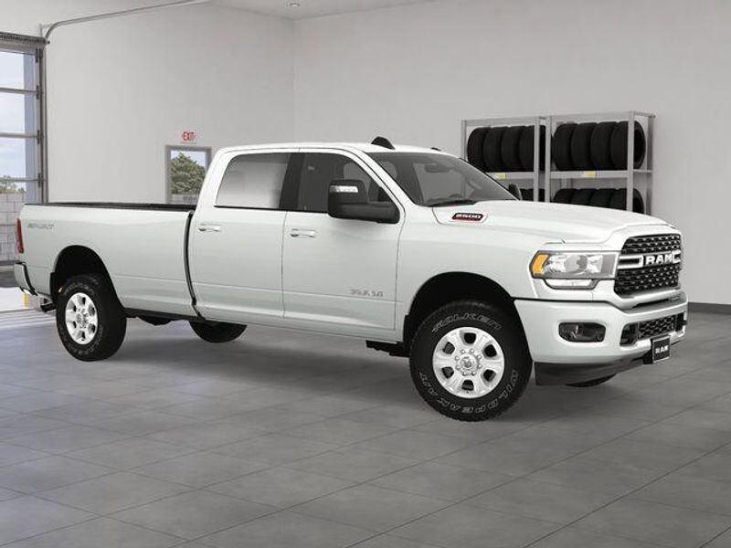 New 2024 RAM 2500 Big Horn Crew Cab 4x4 8