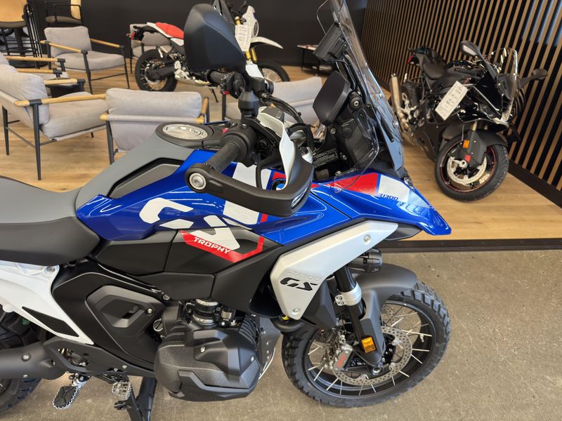 2025 BMW R 1300 GS - TROPHY - RACING BLUE METALLIC 