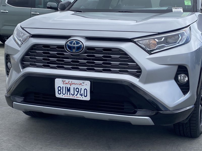 2021 Toyota RAV4 XSEImage 9