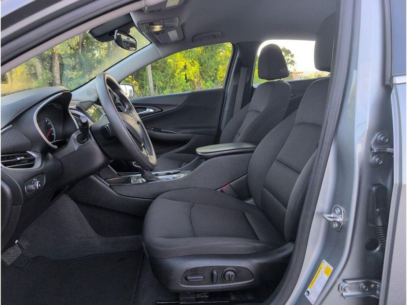 Used 2024 Chevrolet Malibu LTImage 10