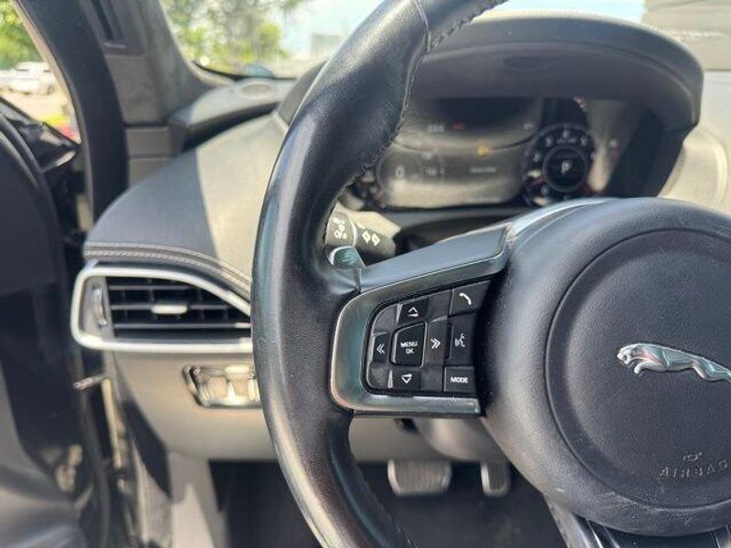 2019 Jaguar F-PACE S