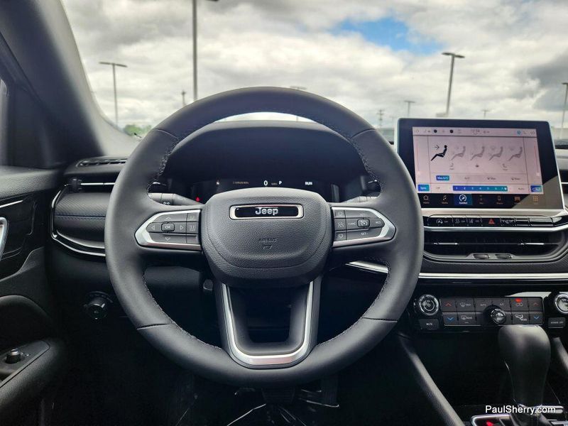 New 2025 Jeep Compass Limited 4x4