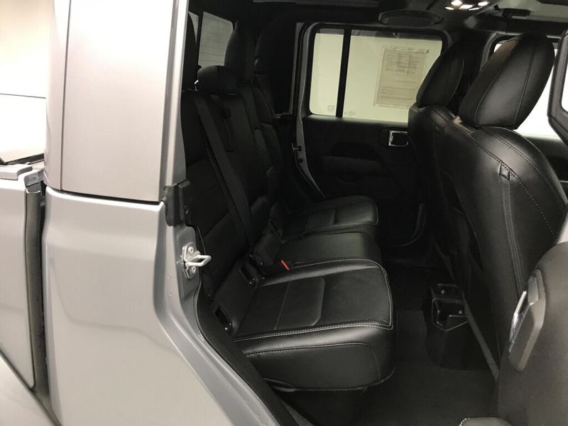 Used 2021 Jeep Gladiator OverlandImage 24