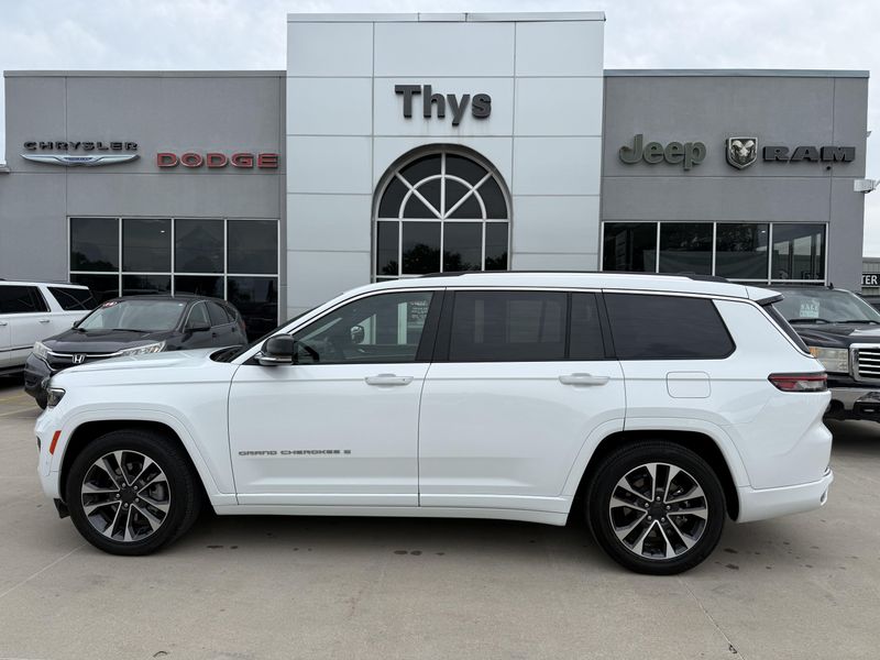 Used 2023 Jeep Grand Cherokee L OverlandImage 29