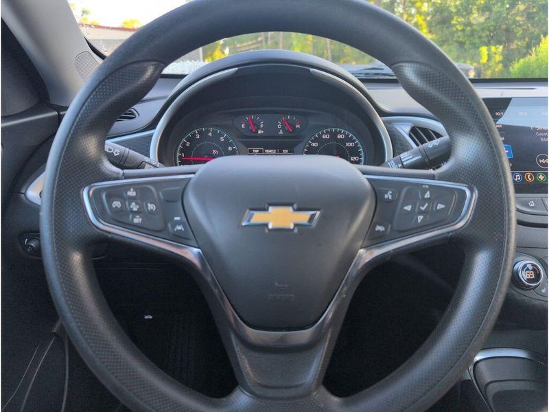 Used 2024 Chevrolet Malibu LTImage 22