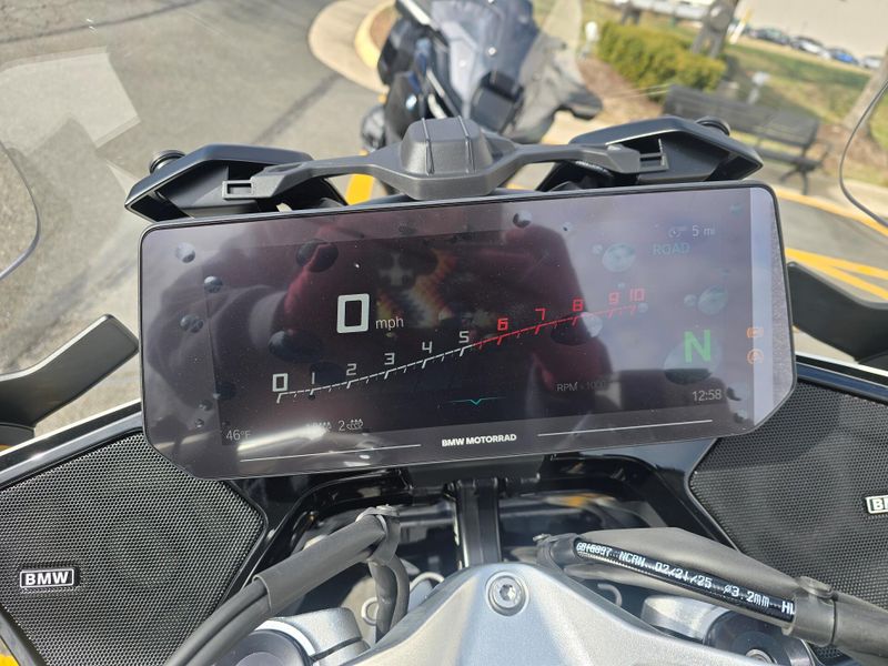 New 2026 BMW R1300RT Image 10