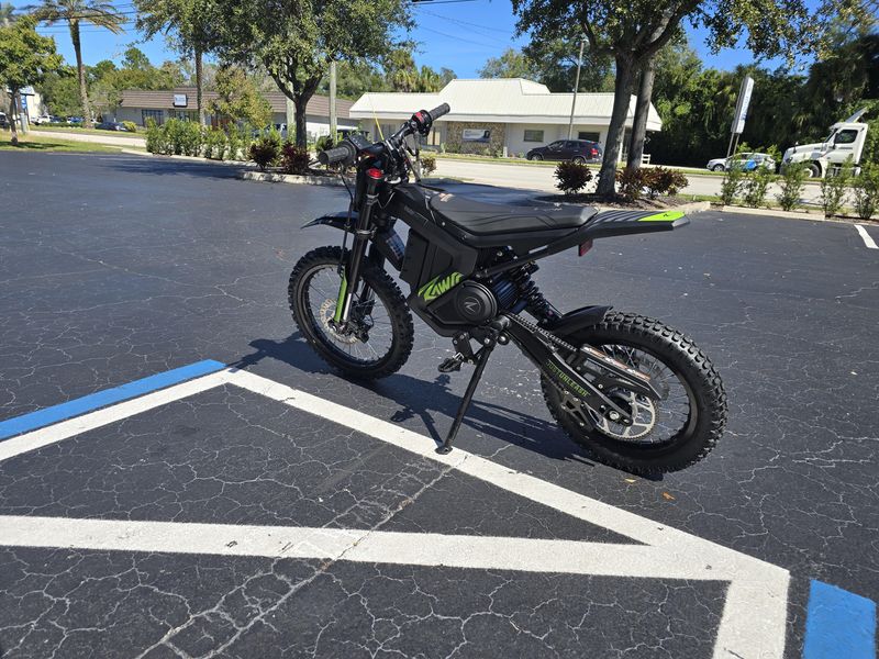 2025 Rawrr Mantis Mini R