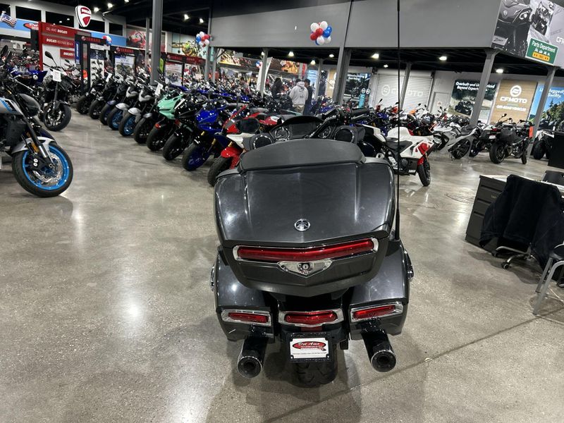 Used 2018 Yamaha Star Venture Image 12