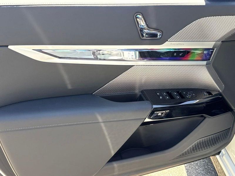 New 2026 BMW 7 Series 750e xDriveImage 15