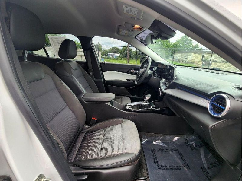 Used 2024 Chevrolet Trax LT
