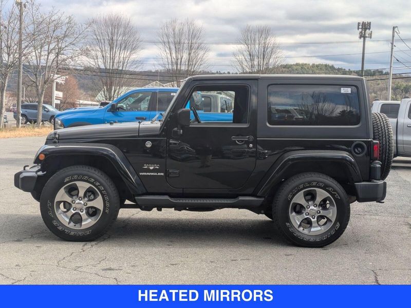 2017 Jeep Wrangler Sahara photo 2