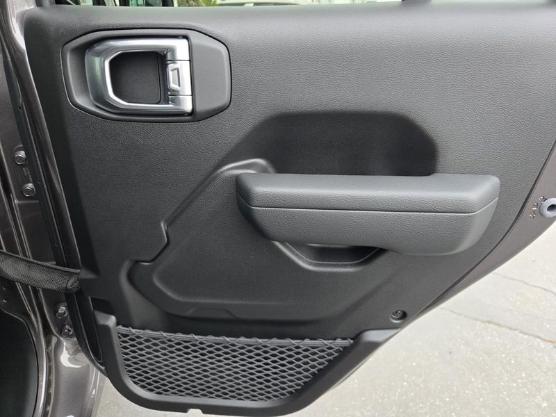 New 2026 Jeep Wrangler 4-door 85th Anniversary Edition