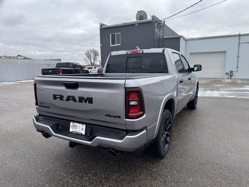 2025 RAM 1500 LaramieImage 8