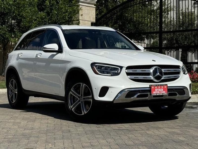 2022 Mercedes-Benz GLC 300Image 1