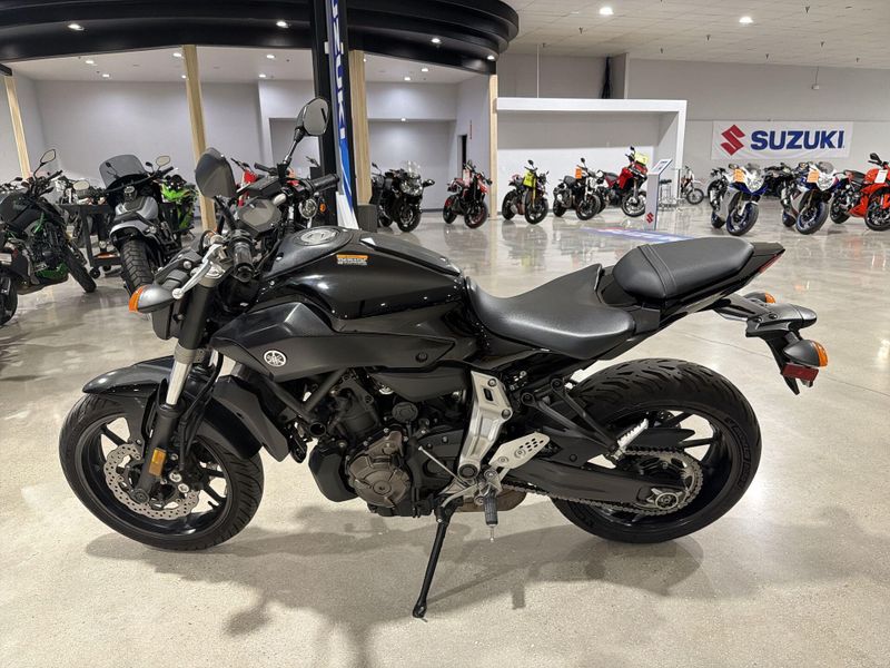 Used 2016 Yamaha FZ-07 Image 14