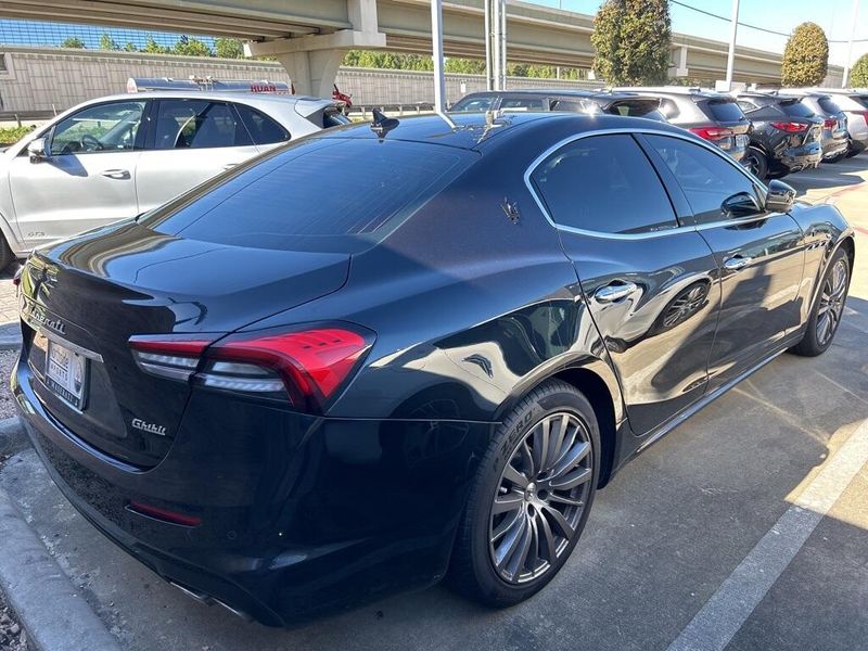 2022 Maserati Ghibli ModenaImage 3