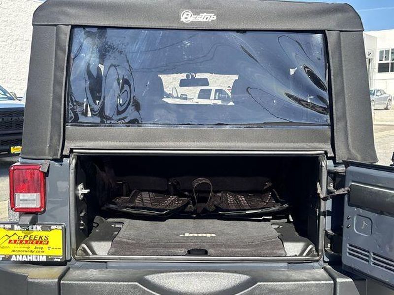 Used 2017 Jeep Wrangler Unlimited SportImage 18