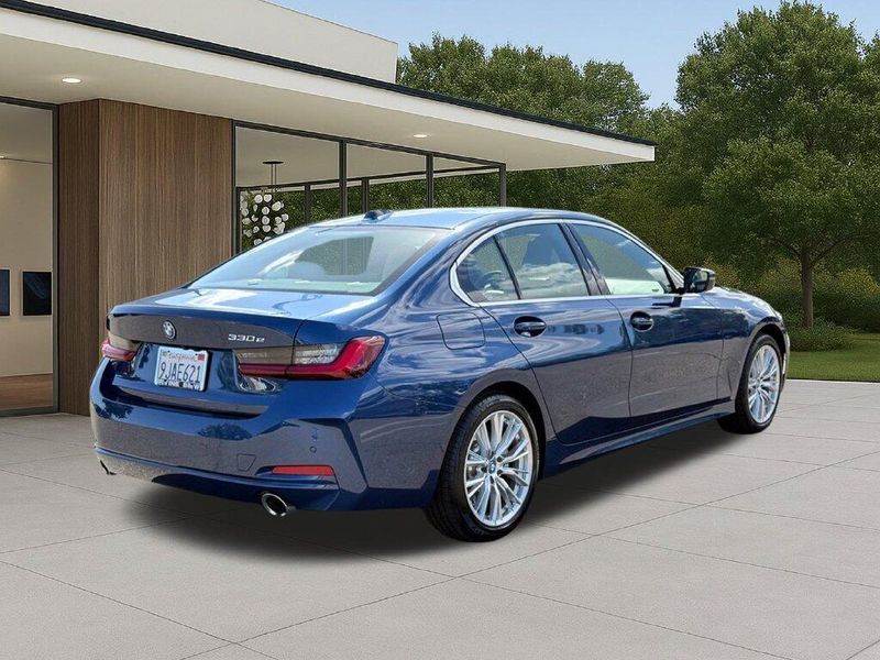 Used 2024 BMW 3 Series 330e iPerformanceImage 8