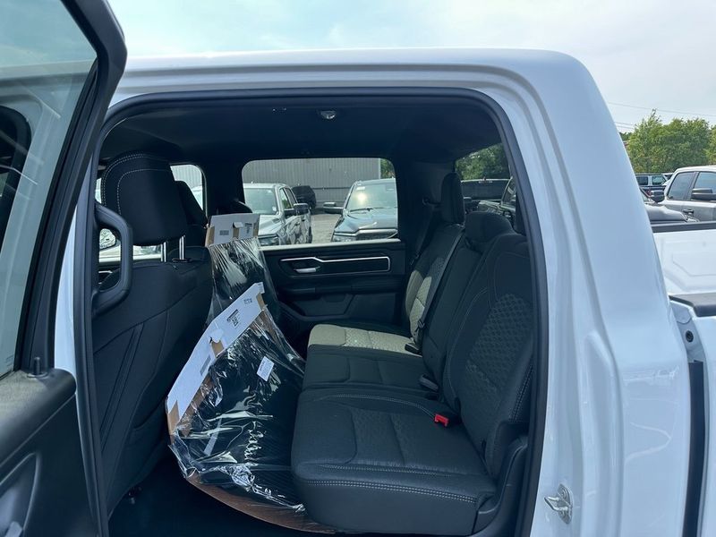 2025 RAM 1500 Big Horn Crew Cab 4x4 5