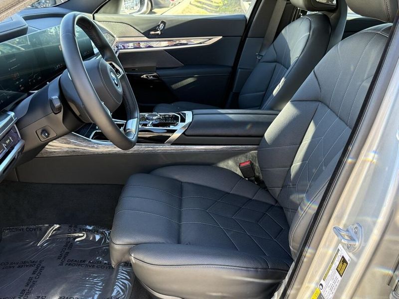 Used 2025 BMW i7 eDrive50Image 21