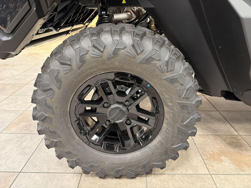 New 2025 Can-Am DEFENDER MAX LONE STAR CAB HD10 Image 22