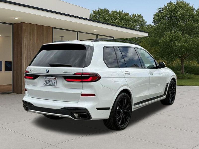 Used 2026 BMW X7 xDrive40iImage 8