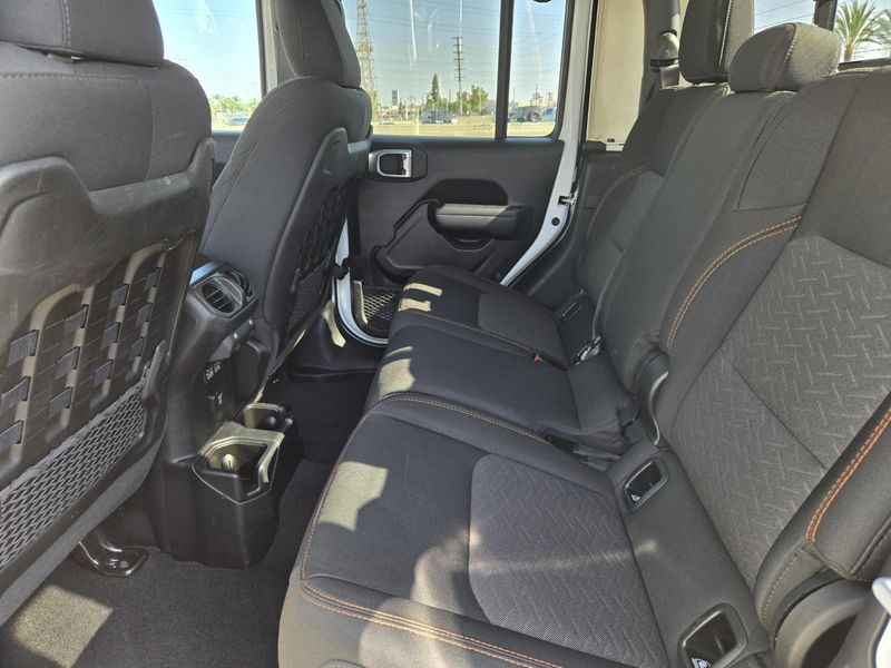 2021 Jeep Gladiator Mojave photo 27