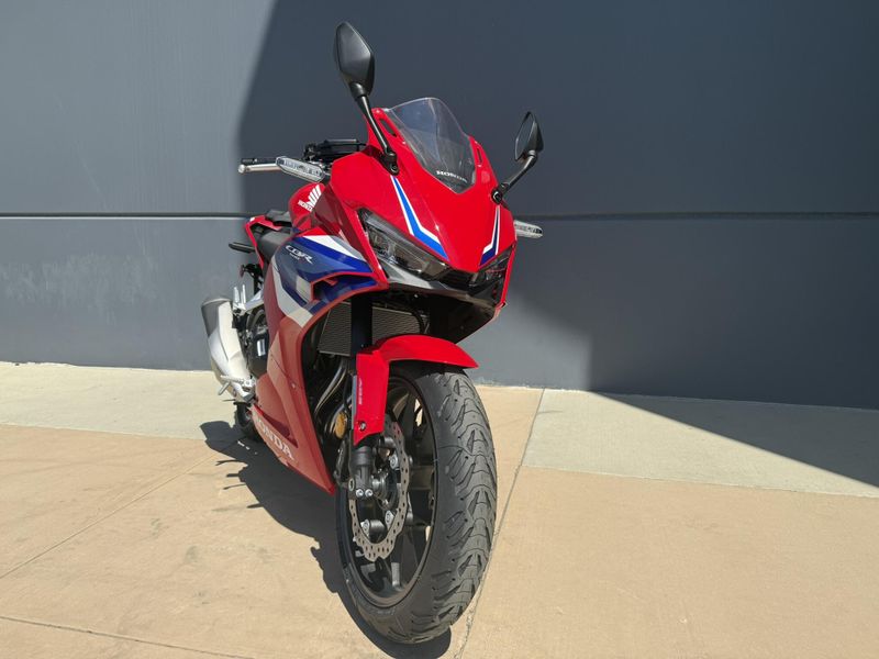 New 2025 Honda CBR500R ABS Image 3