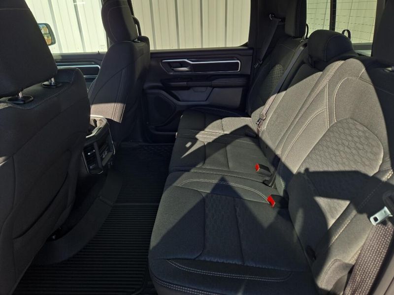 2025 Ram 1500 Big Horn photo 7