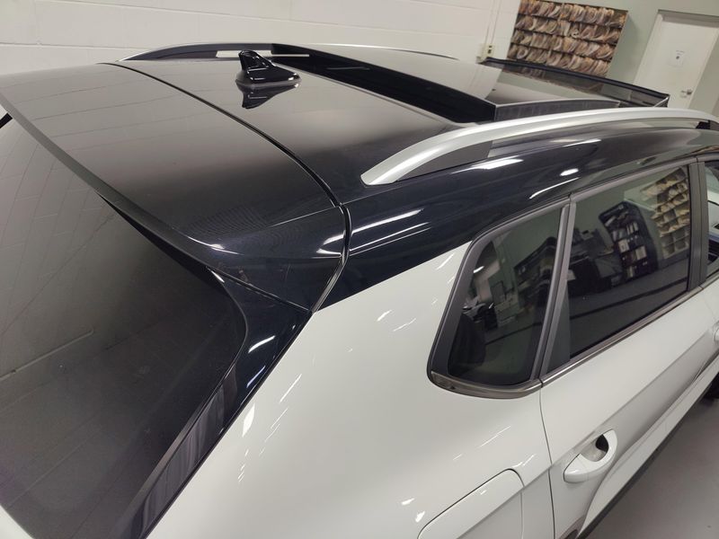 Used 2024 Volkswagen Taos SE AWD w/Sunroof & Black Plus PkgImage 6