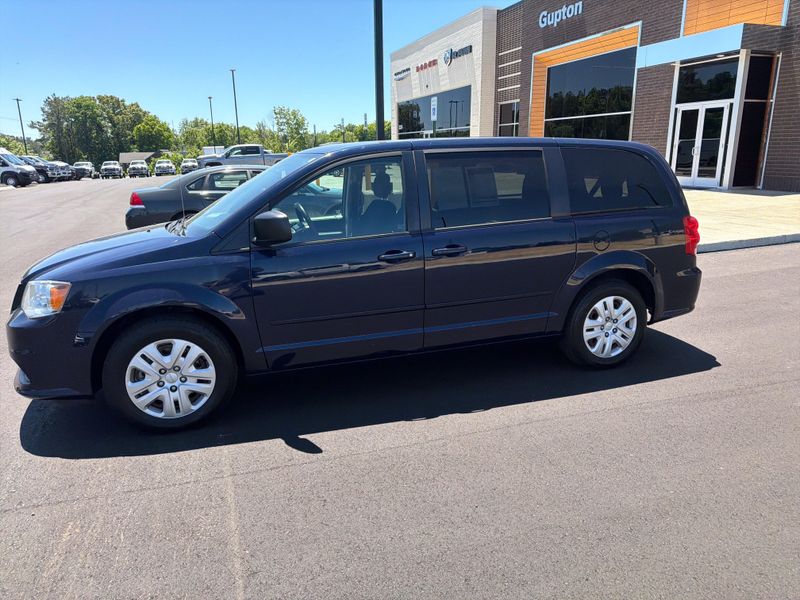 Used 2016 Dodge Grand Caravan SEImage 19