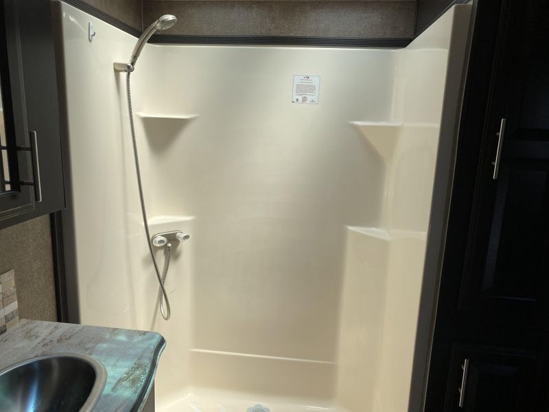 2016 JAYCO SEISMIC 4112 Image 21