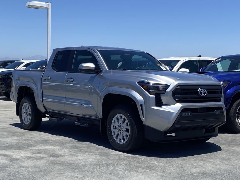 New 2025 Toyota Tacoma SR5Image 2