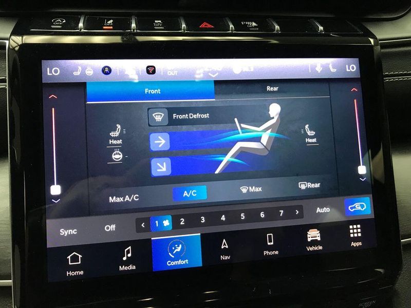 Used 2023 Jeep Grand Cherokee L LimitedImage 13