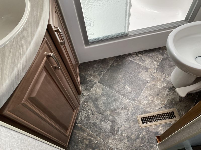 Used 2023 FOX MOUNTAIN 265RDS Image 19