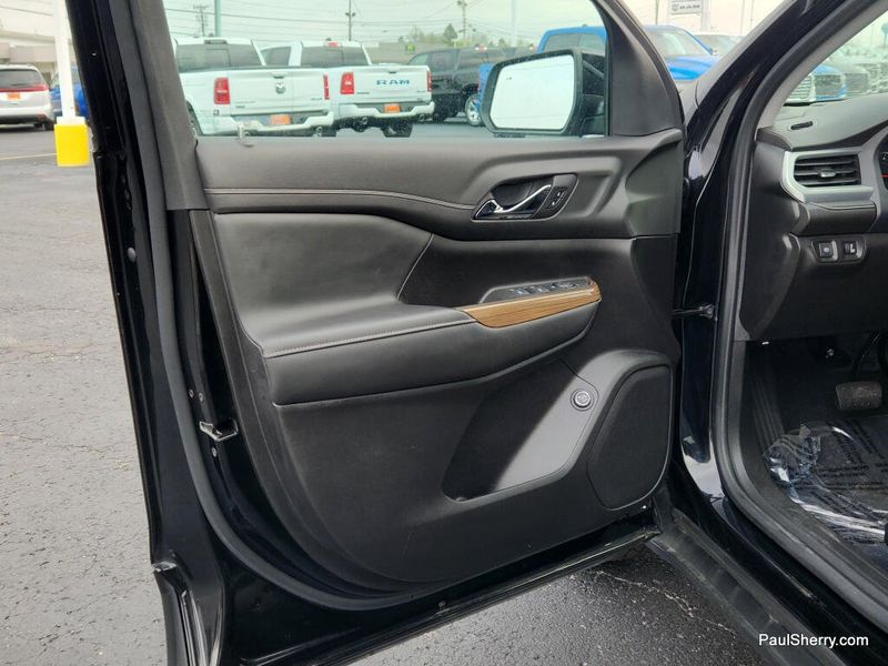 Used 2023 GMC Acadia SLE