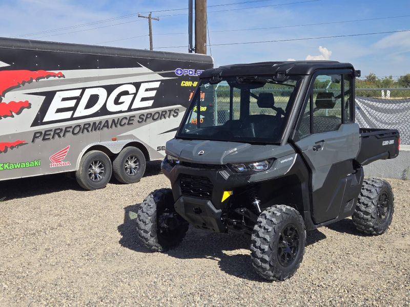 New 2027 Can-Am DEFENDER DPS CAB HD9 