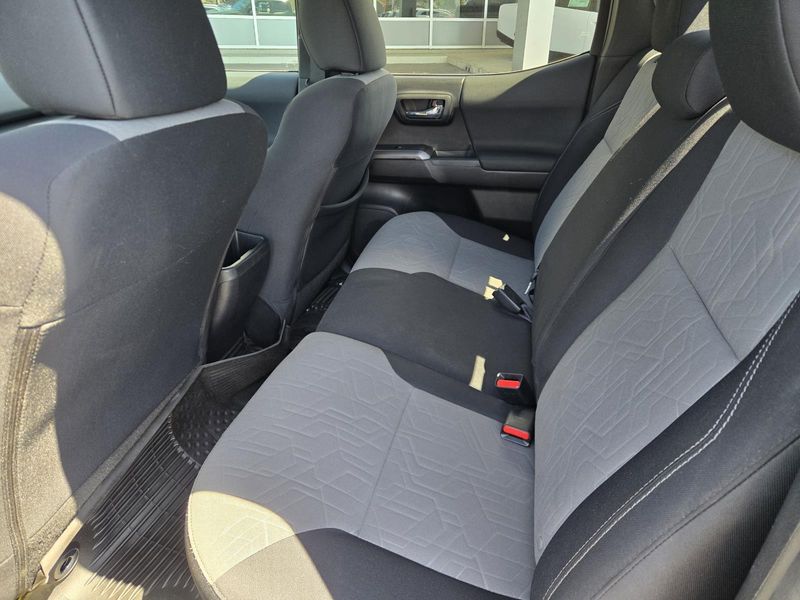 Used 2022 Toyota Tacoma 2WD TRD Off Road Double Cab 5' Bed V6 AT (Natl)