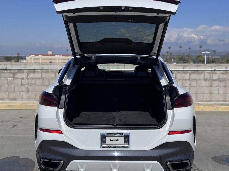 2022 BMW X6 M50iImage 15