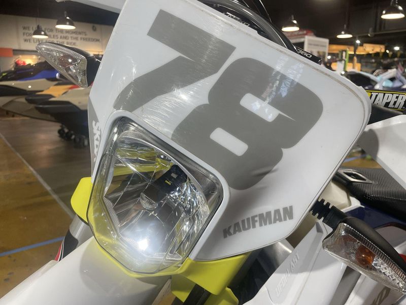 Used 2025 Husqvarna FE501W Image 19