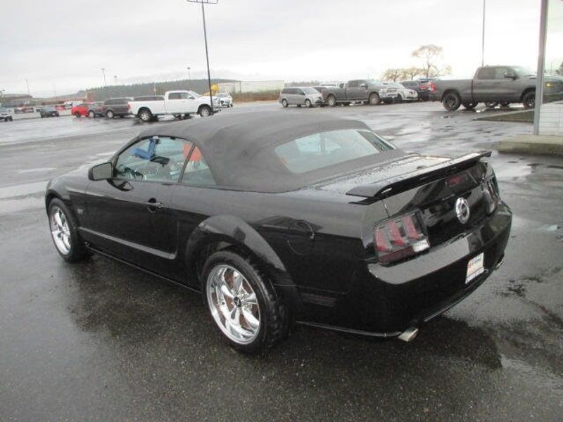 2007 Ford Mustang Image 10