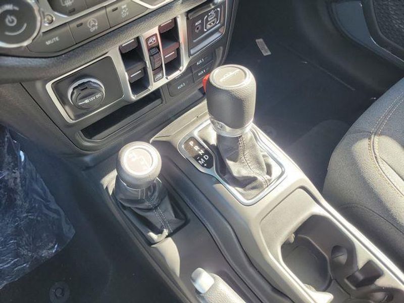 New 2026 Jeep Gladiator Sport S 4x4