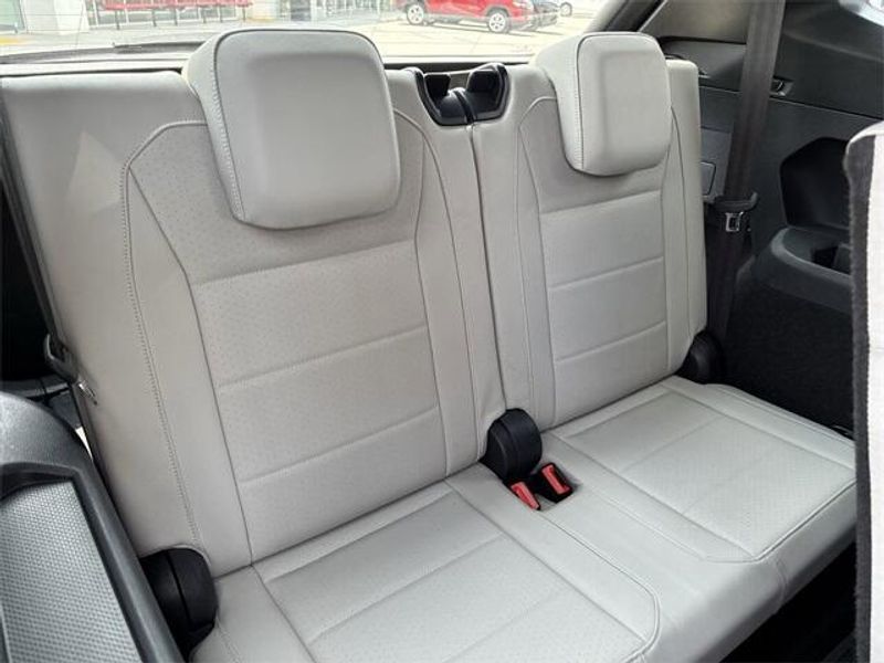 2021 Volkswagen Tiguan 2.0T SE R-Line BlackImage 15