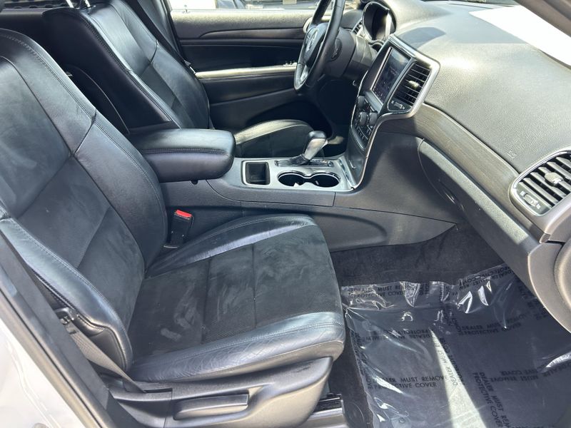 Used 2018 Jeep Grand Cherokee AltitudeImage 10