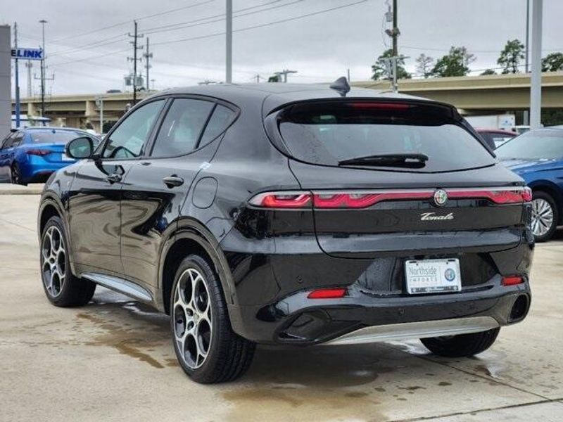 2024 Alfa Romeo Tonale Ti in a Alfa Black exterior color and Blackinterior. Northside Imports Houston 281-475-4549 northsideimportshouston.com 