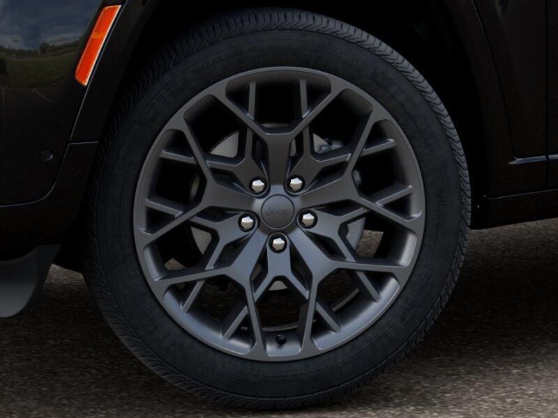 New 2026 Jeep Grand Cherokee L Summit 4x4Image 8