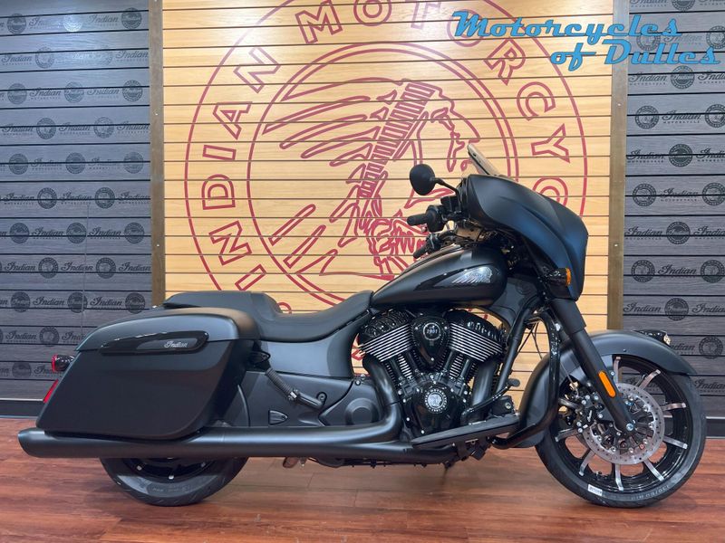 2024 Indian Motorcycle Chieftain Dark Horse Image 1