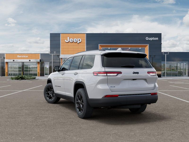New 2026 Jeep Grand Cherokee L Laredo Altitude 4x4Image 29