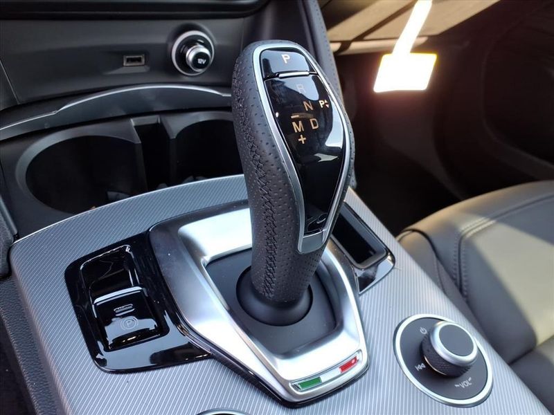 New 2026 Alfa Romeo Stelvio SprintImage 19