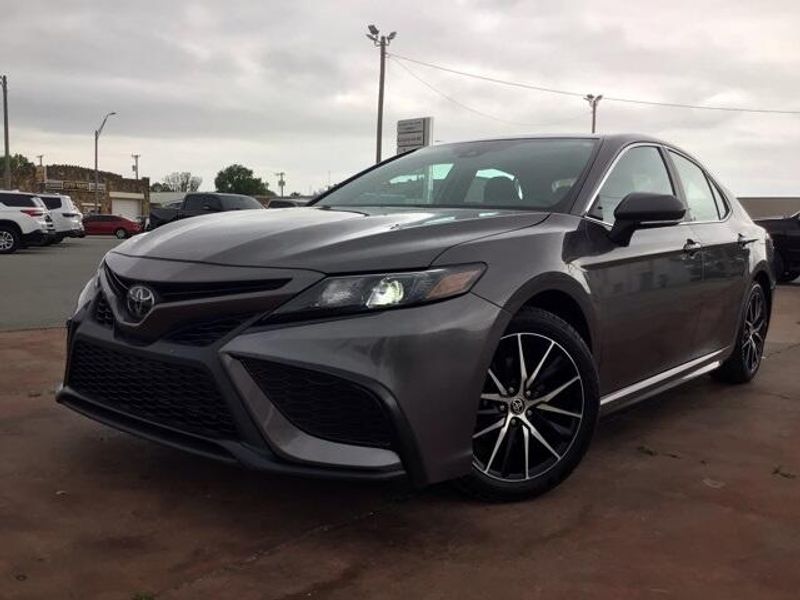 2024 Toyota Camry SEImage 19
